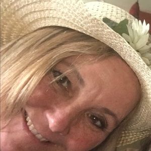 Meet your Posher, Karin